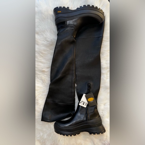 New ZARA OVER THE KNEE BLACK LEATHER VIBRAM BOOTS, US 7.5, $460 From London - Picture 9 of 16